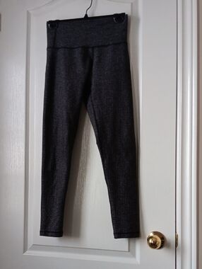 TNA Black Herringbone Leggings